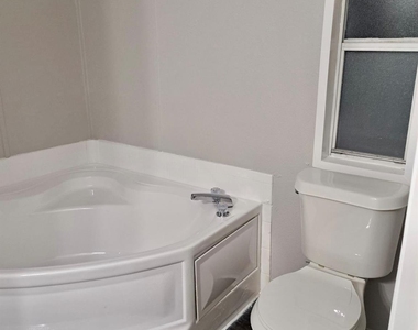 16414 Trenda Court - Photo Thumbnail 9