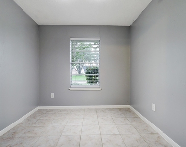 12346 Huntington Venture Drive - Photo Thumbnail 11
