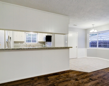 12346 Huntington Venture Drive - Photo Thumbnail 7