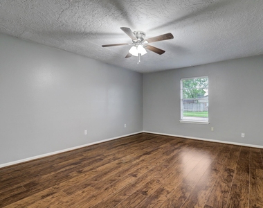 12346 Huntington Venture Drive - Photo Thumbnail 13