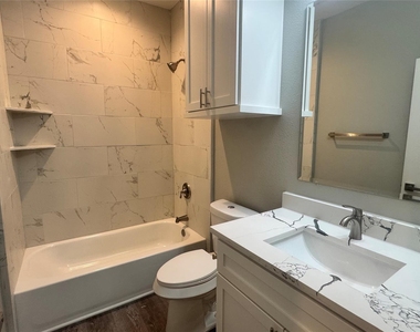 729 Ebenezer Lane - Photo Thumbnail 22