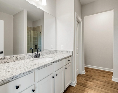 15658 Honey Cove Drive - Photo Thumbnail 13