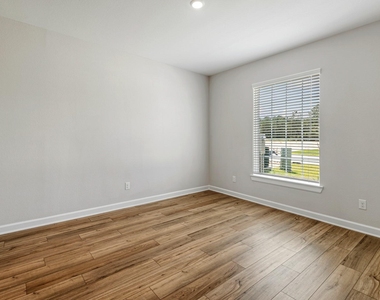 15658 Honey Cove Drive - Photo Thumbnail 3