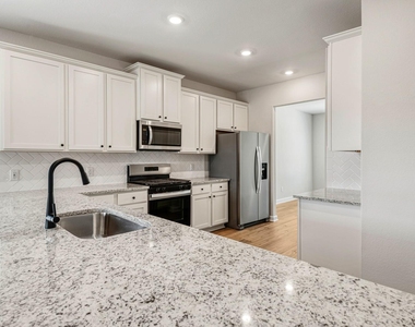 15658 Honey Cove Drive - Photo Thumbnail 8