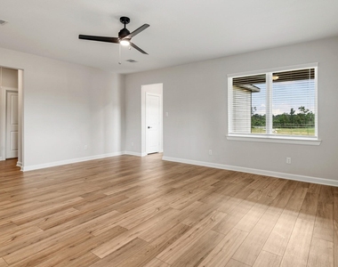 15658 Honey Cove Drive - Photo Thumbnail 9