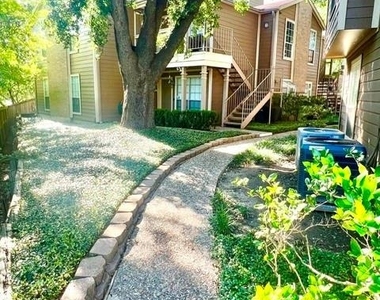 1880 White Oak Drive - Photo Thumbnail 15