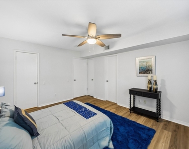 1880 White Oak Drive - Photo Thumbnail 9