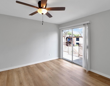 7047 Bissonnet Street - Photo Thumbnail 9