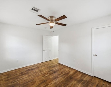2409 Estate Drive - Photo Thumbnail 12