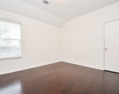 9641 Weldridge Drive - Photo Thumbnail 20