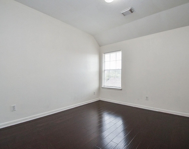 9641 Weldridge Drive - Photo Thumbnail 25