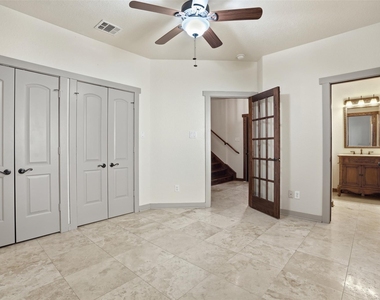 1426 W 21st Street - Photo Thumbnail 5
