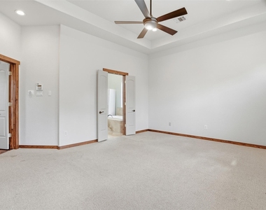 1426 W 21st Street - Photo Thumbnail 16