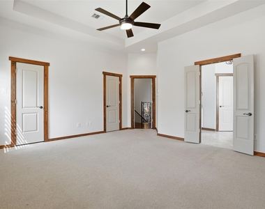 1426 W 21st Street - Photo Thumbnail 14