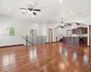 1426 W 21st Street - Photo Thumbnail 9