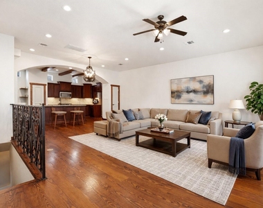 1426 W 21st Street - Photo Thumbnail 7