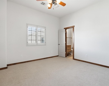 1426 W 21st Street - Photo Thumbnail 20