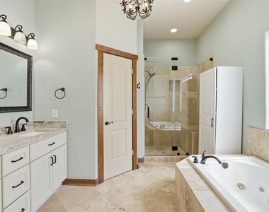 1426 W 21st Street - Photo Thumbnail 17