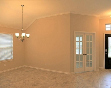 18427 Weeping Spring Drive - Photo Thumbnail 2