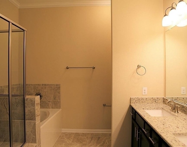18427 Weeping Spring Drive - Photo Thumbnail 12