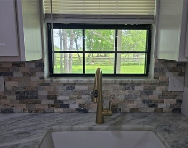 1585 County Road 237 - Photo Thumbnail 7