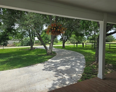 1585 County Road 237 - Photo Thumbnail 4