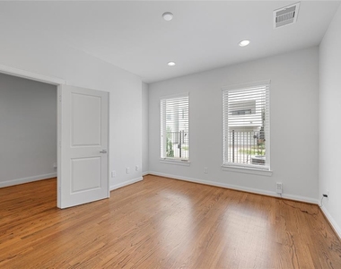 4213 Schuler Street - Photo Thumbnail 2