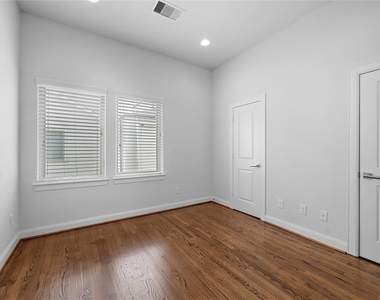 4213 Schuler Street - Photo Thumbnail 16