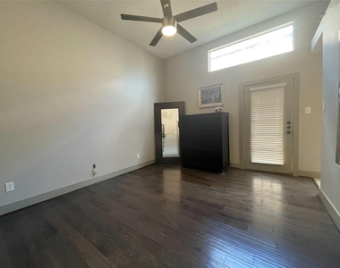 9602 Top Gallant Court - Photo Thumbnail 12