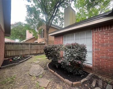 9602 Top Gallant Court - Photo Thumbnail 19