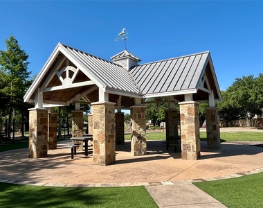 9602 Top Gallant Court - Photo Thumbnail 24