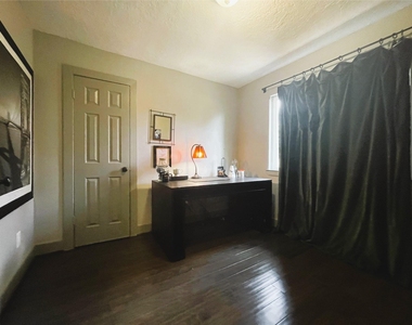 9602 Top Gallant Court - Photo Thumbnail 15