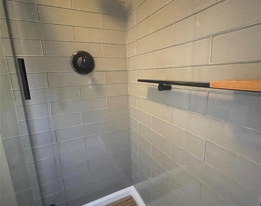 9602 Top Gallant Court - Photo Thumbnail 14