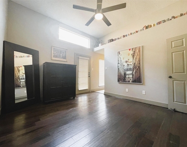 9602 Top Gallant Court - Photo Thumbnail 11