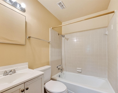 4826 Redfish Reef Drive - Photo Thumbnail 14