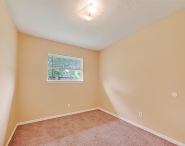 4826 Redfish Reef Drive - Photo Thumbnail 15