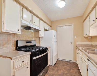 4826 Redfish Reef Drive - Photo Thumbnail 8