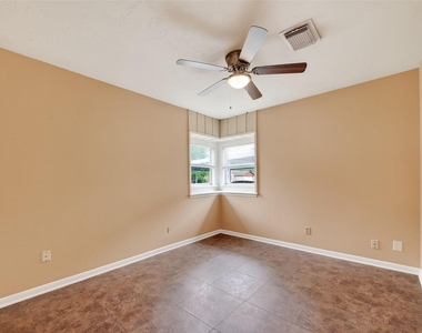 4826 Redfish Reef Drive - Photo Thumbnail 3