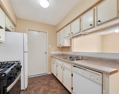 4826 Redfish Reef Drive - Photo Thumbnail 9