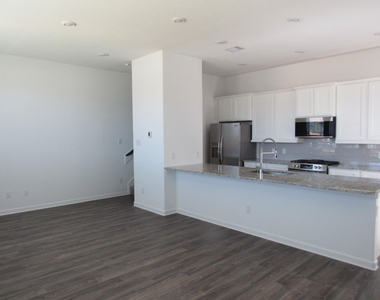 562 Dry Fork Lane - Photo Thumbnail 4