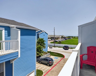 3506 Cove View Boulevard - Photo Thumbnail 9