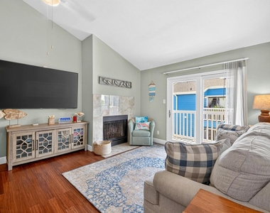 3506 Cove View Boulevard - Photo Thumbnail 1