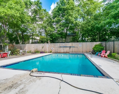 1407 Springrock Lane - Photo Thumbnail 19