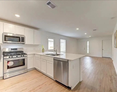 27014 Jasmine Breeze Drive - Photo Thumbnail 2