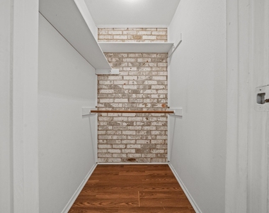 6463 Cambridge Glen Lane - Photo Thumbnail 21
