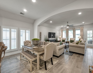 611 Lost Maples Bend Lane - Photo Thumbnail 10