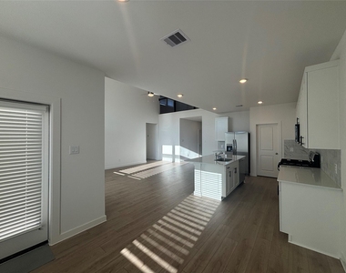 3314 Hopper Knoll Lane - Photo Thumbnail 16