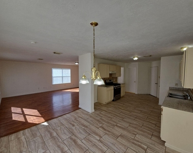 21802 Westfield Ridge Drive - Photo Thumbnail 2