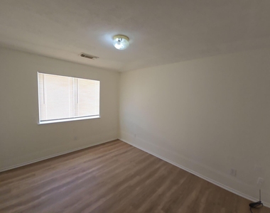 21802 Westfield Ridge Drive - Photo Thumbnail 12