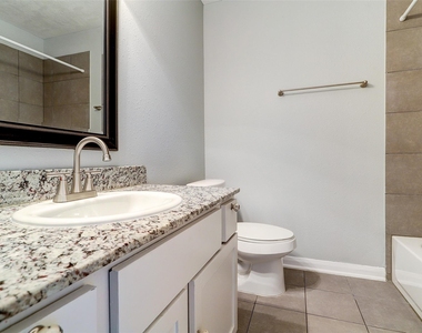 835 Heights Boulevard - Photo Thumbnail 6